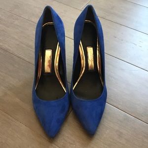 Blue Boutique 9 pumps